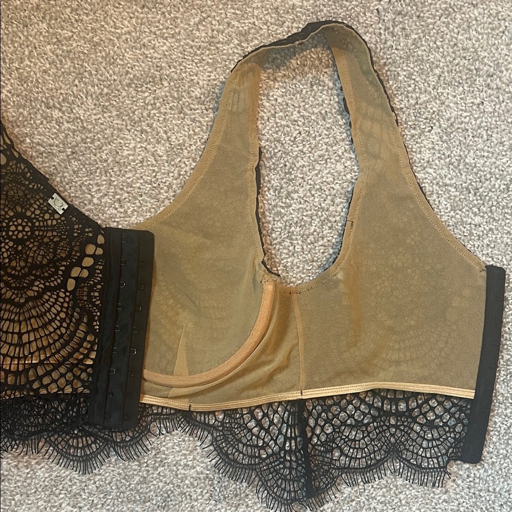 Urban Outfitters Black Lace Bralette over Tan Lining - Picture 4 of 9
